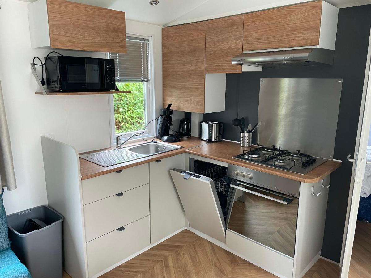 Renesse Chalet In Family Friendly Area Екстериор снимка