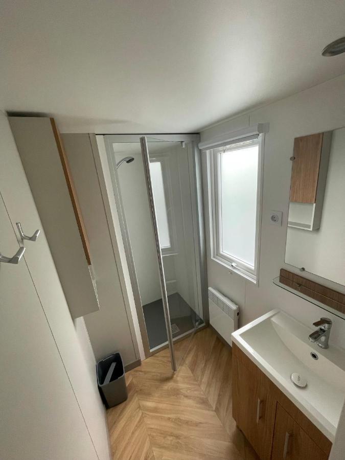 Renesse Chalet In Family Friendly Area Екстериор снимка